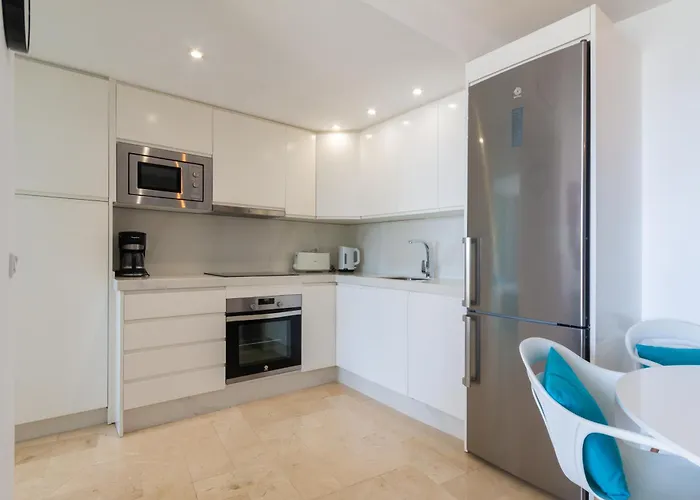 Apartment Front Line 2 Bedr Marbella